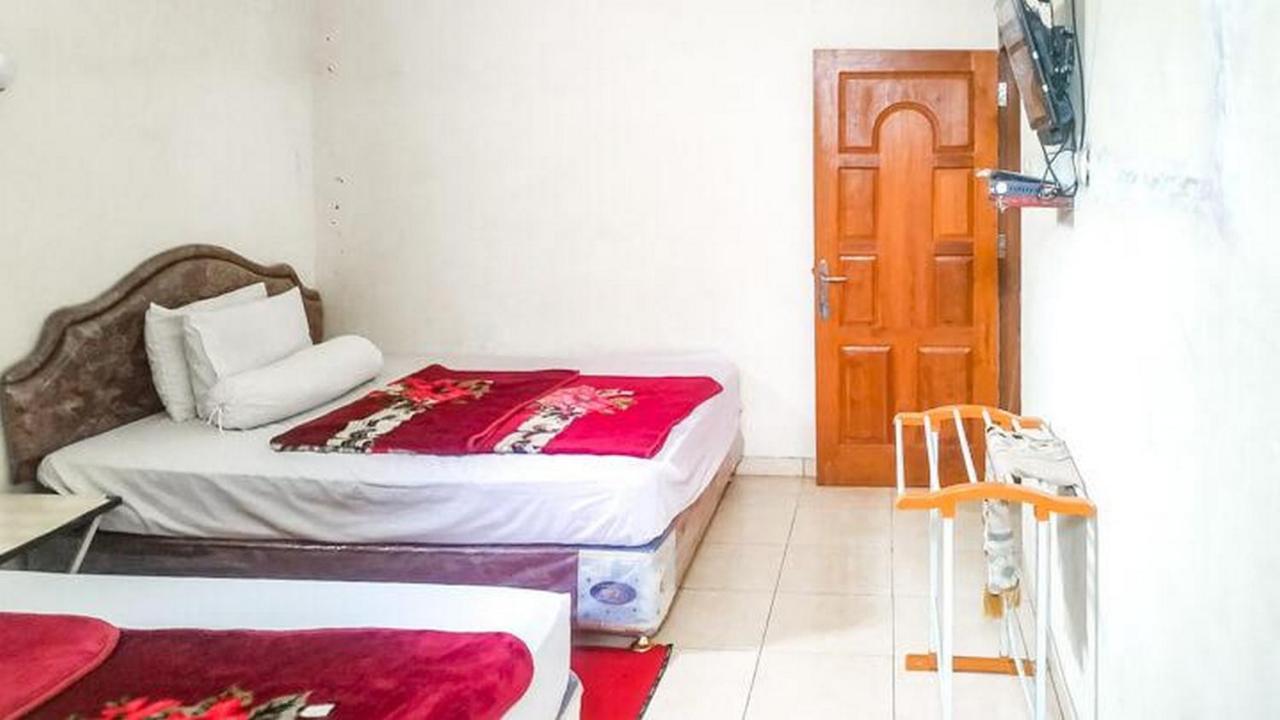Villa Al Barokah Syariah Family Mitra Reddoorz Near Sarangan Lake Exteriör bild